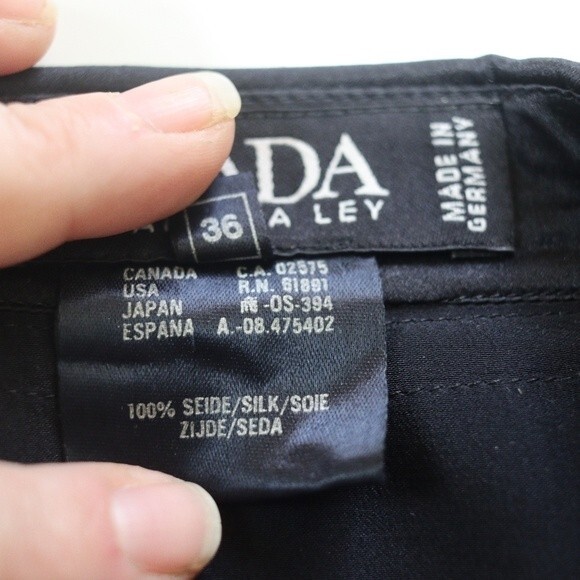 Escada vintage Black Silk Ruffle Button Down Blouse 100% Silk Germany 36 - Picture 16 of 16
